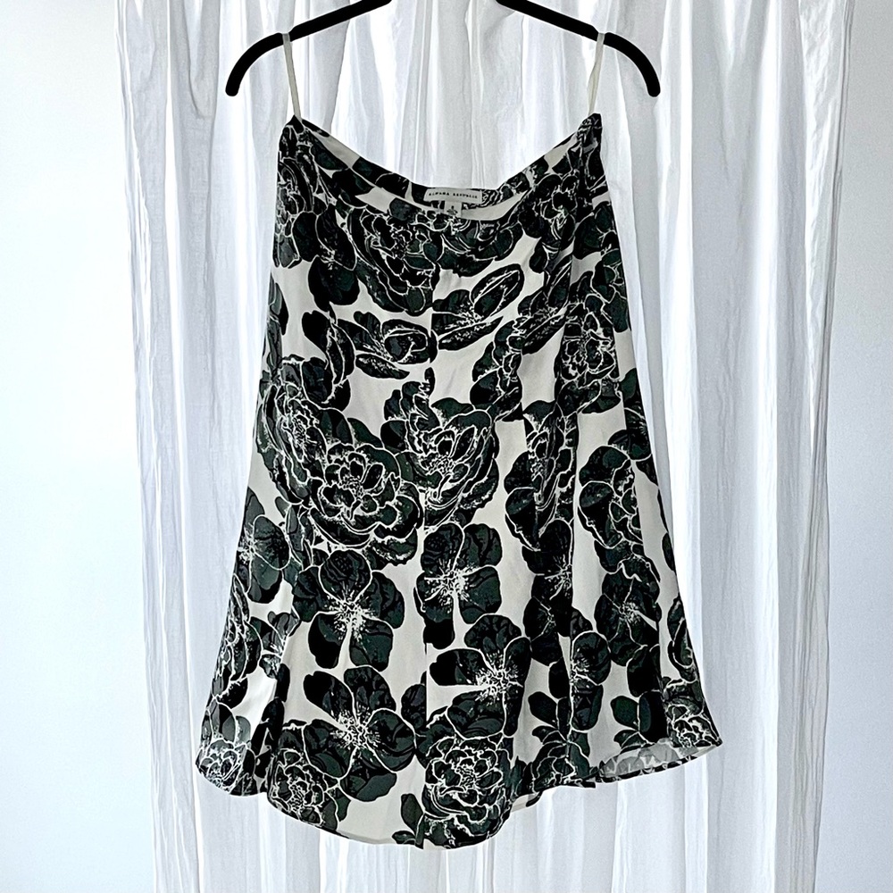 Stunning Silk Midi Skirt / Size 6 / Banana Republic